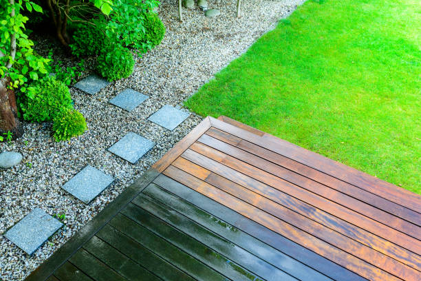 Best Driveway Pressure Washing  in Englewood, FL
